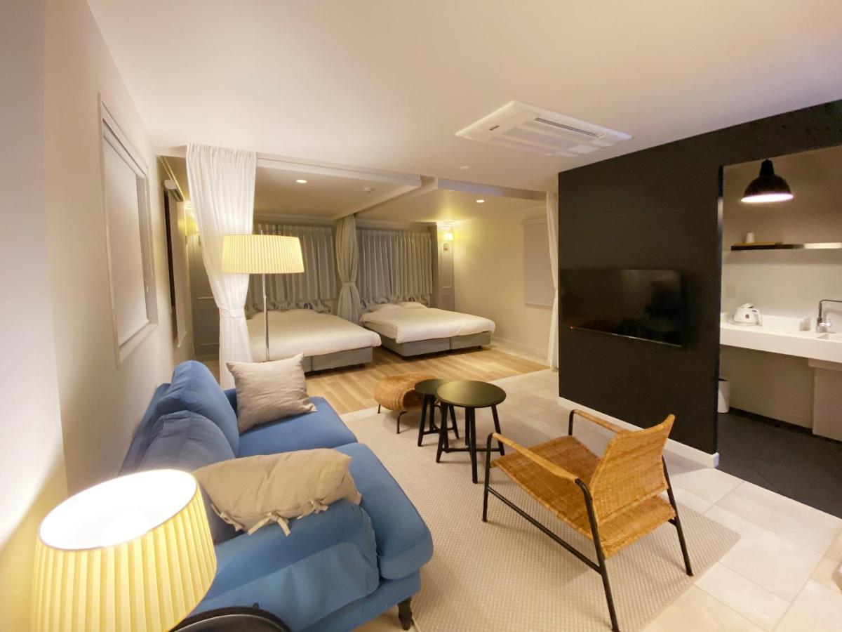 Precious Days Inn Фукуока Екстер'єр фото